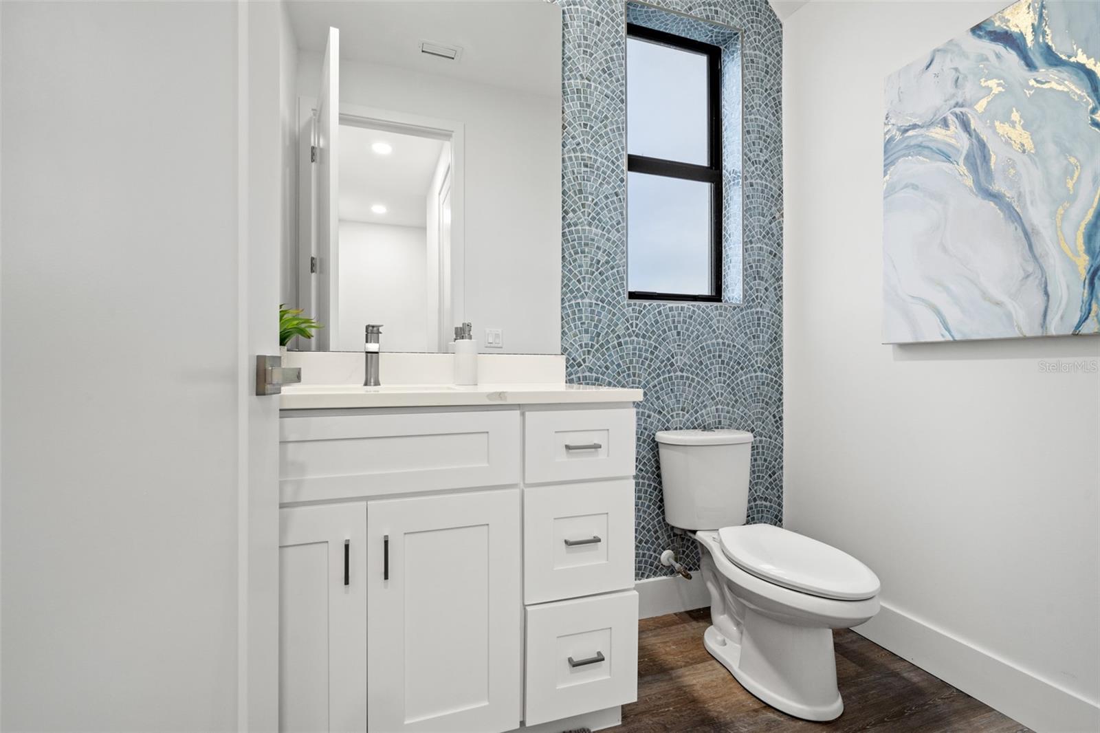 LATITUDES IN THE PARK TWNHMS - Residential