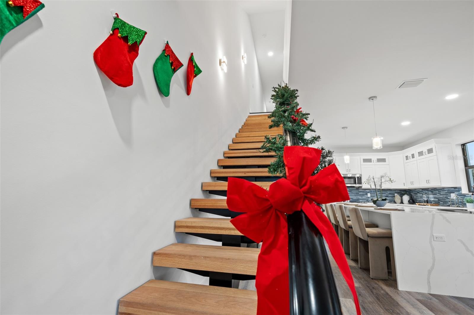 LATITUDES IN THE PARK TWNHMS - Residential