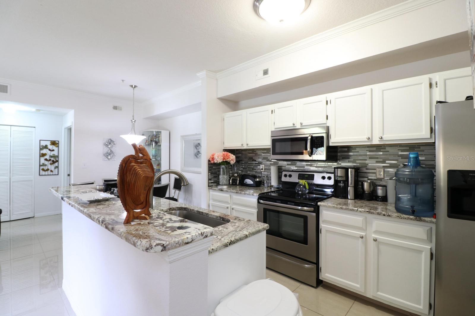 THE PINNACLE AT CARROLLWOOD A - Residential