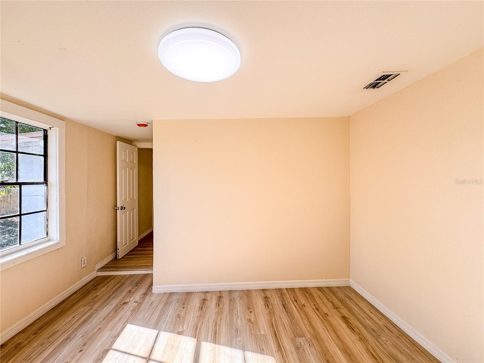 EDGEWATER PARK - Residential Lease