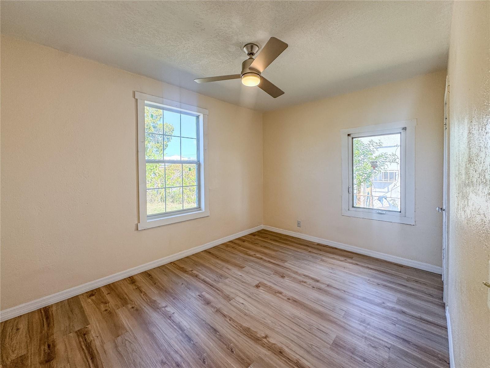 EDGEWATER PARK - Residential Lease