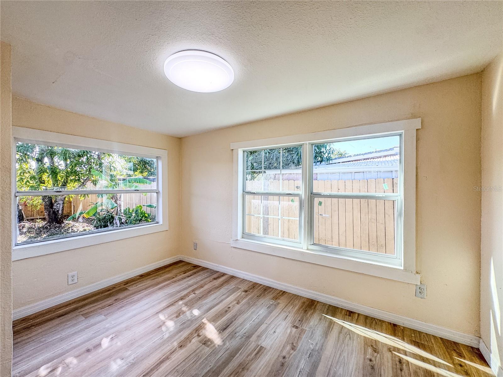 EDGEWATER PARK - Residential Lease