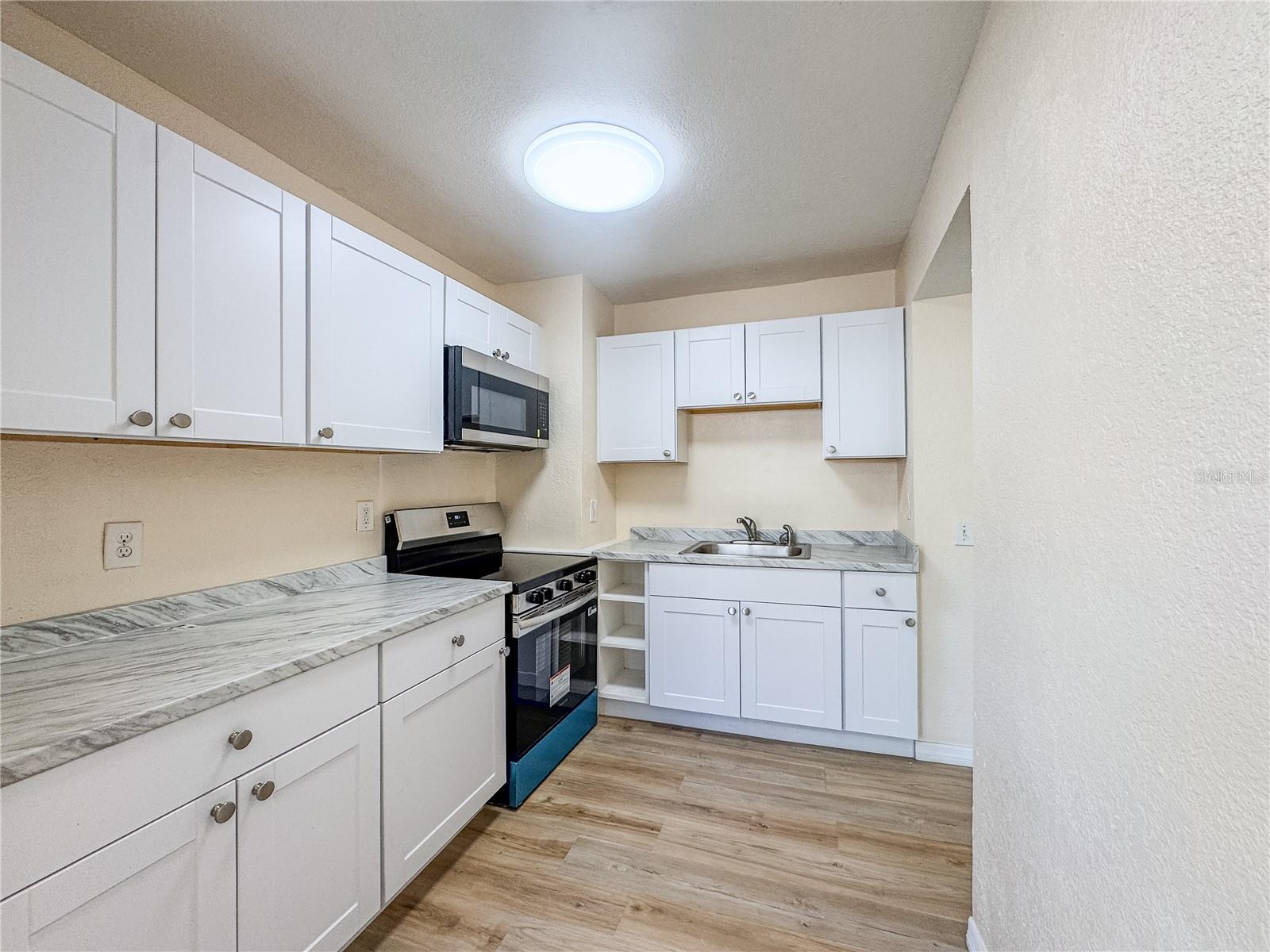 EDGEWATER PARK - Residential Lease