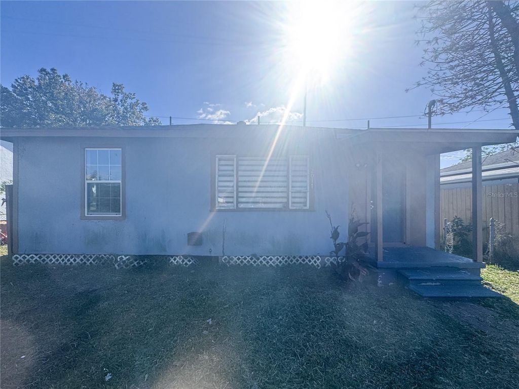 Photo of 2017 Hemlock Street, Tampa, FL 33605 (MLS # TB8460161)