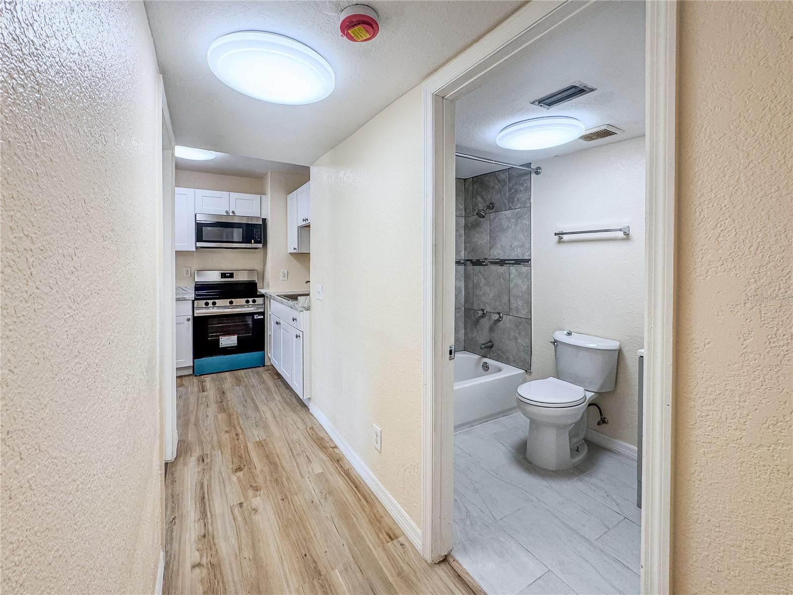 EDGEWATER PARK - Residential Lease