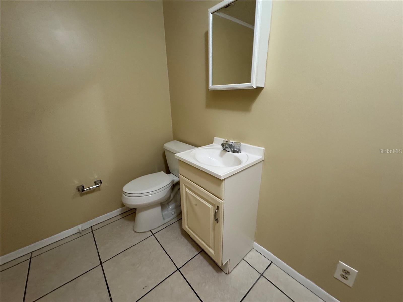 CANTERBURY AT THE CROSSINGS - Residential Lease