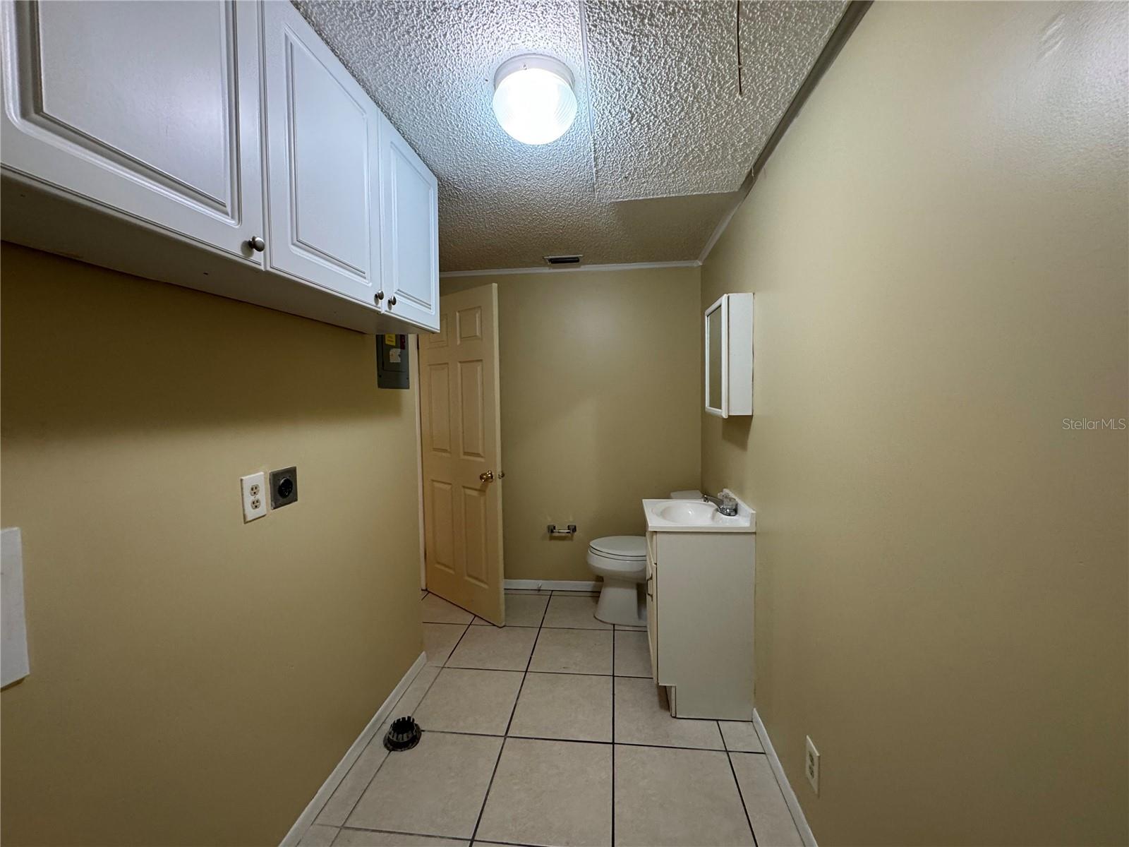 CANTERBURY AT THE CROSSINGS - Residential Lease