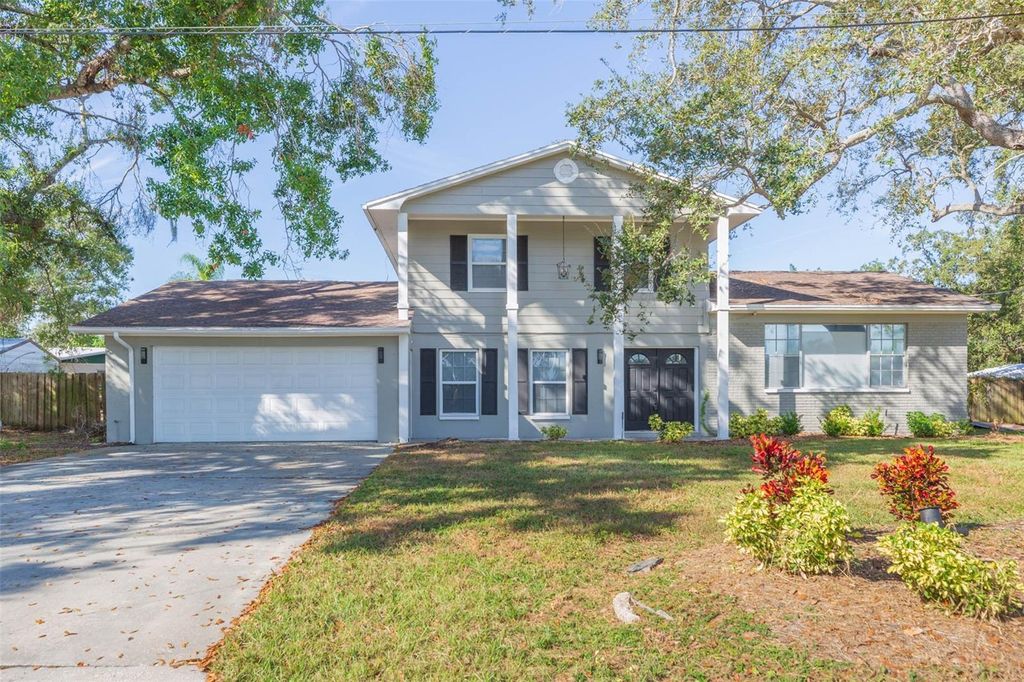 Photo of 118 2nd Street NW, Ruskin, FL 33570 (MLS # TB8452094)