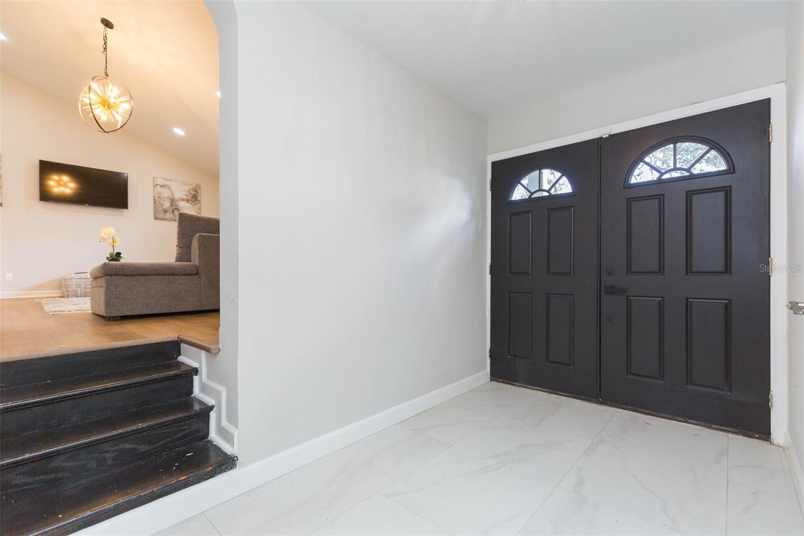 PELICAN POINT - Residential