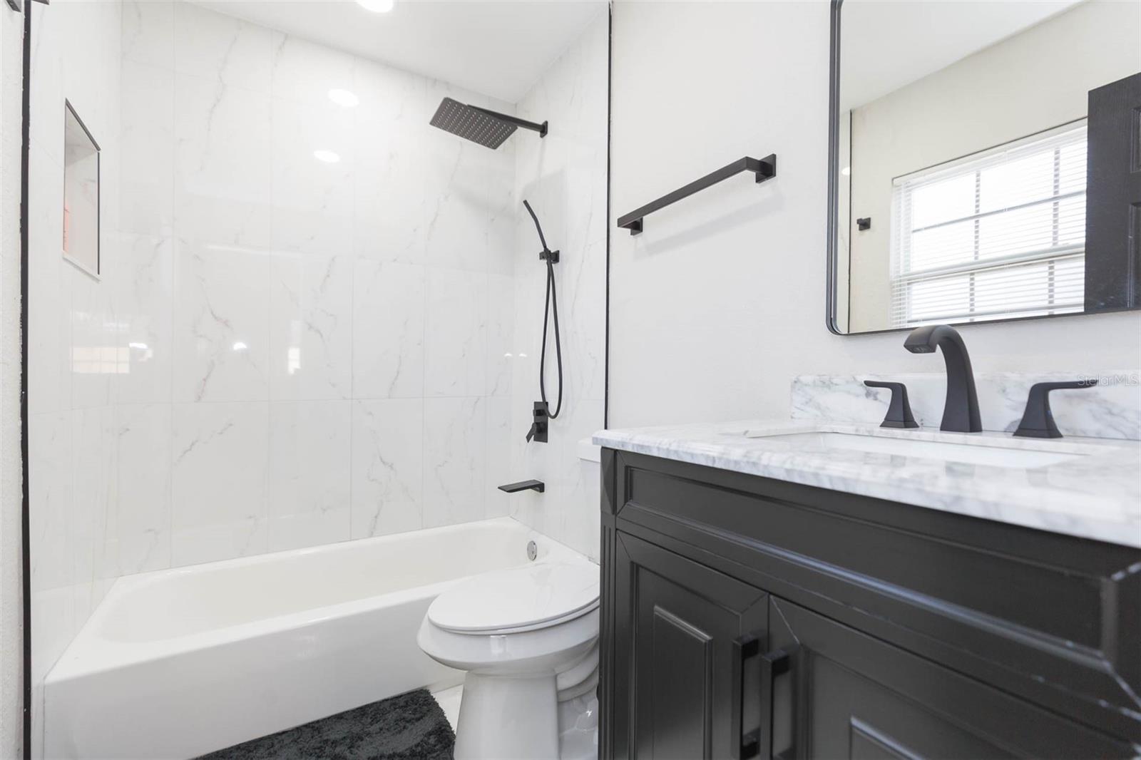 PELICAN POINT - Residential