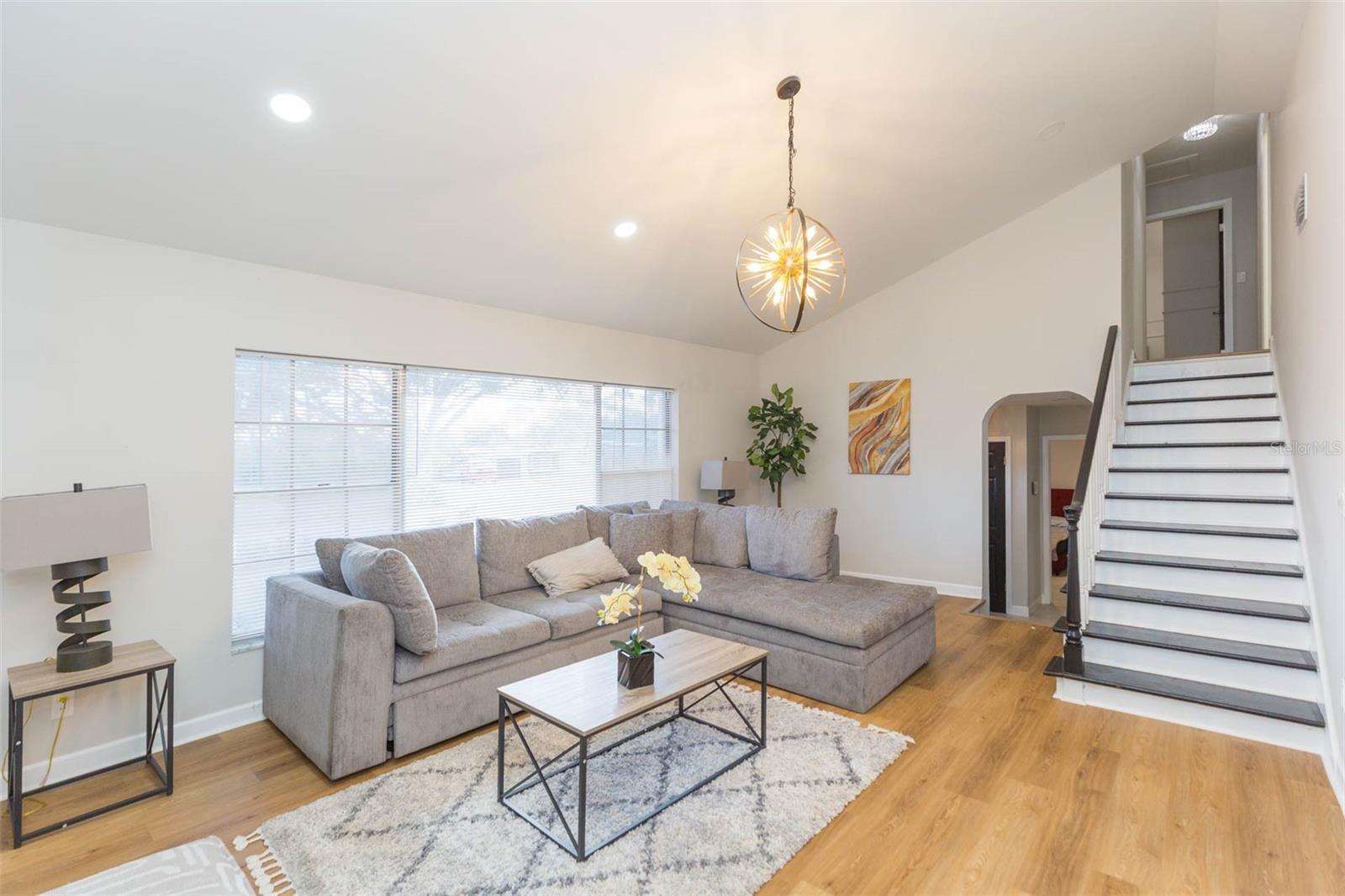 PELICAN POINT - Residential