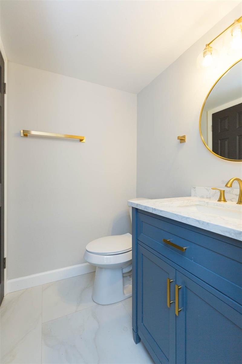 PELICAN POINT - Residential