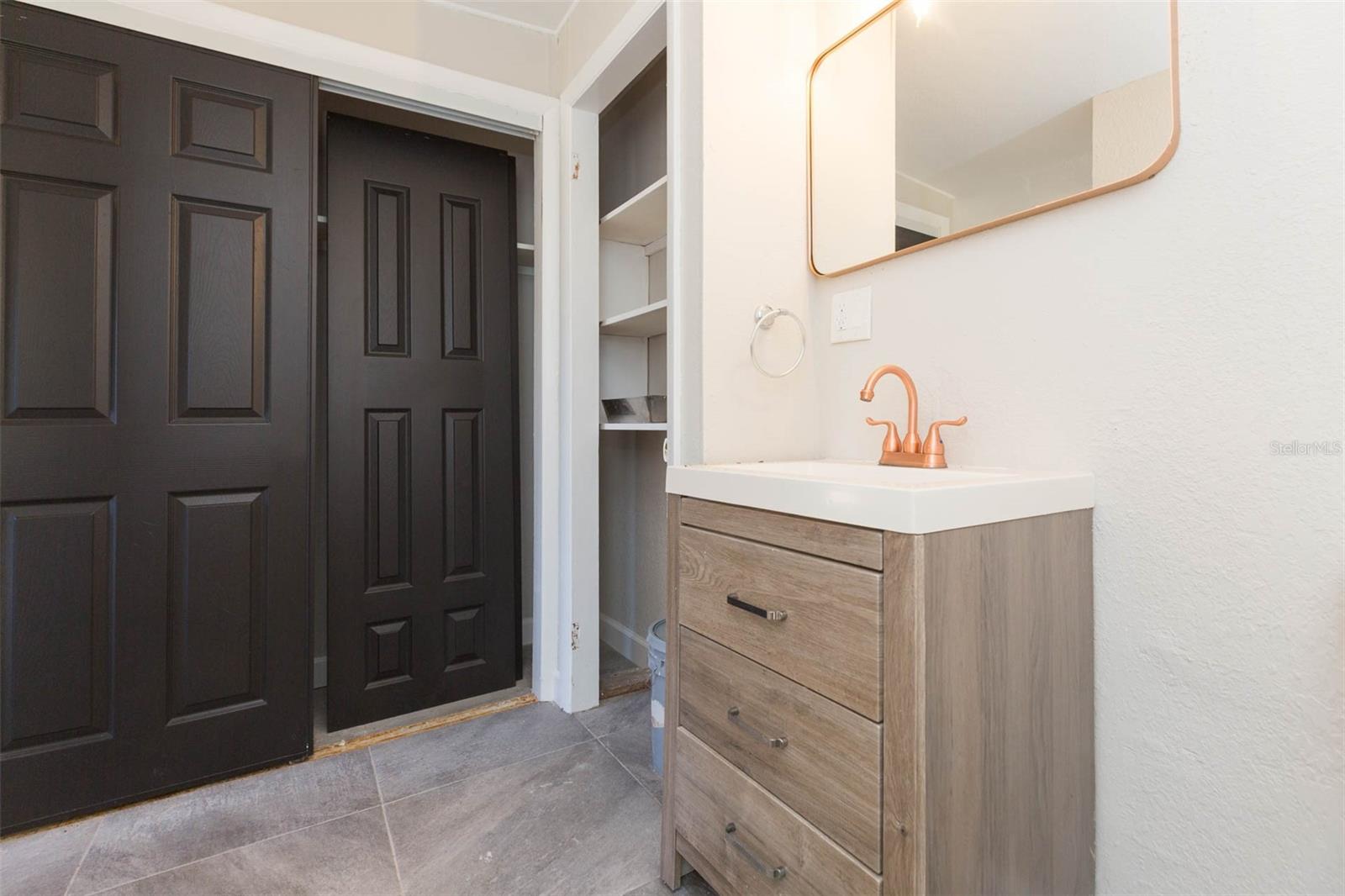 PELICAN POINT - Residential