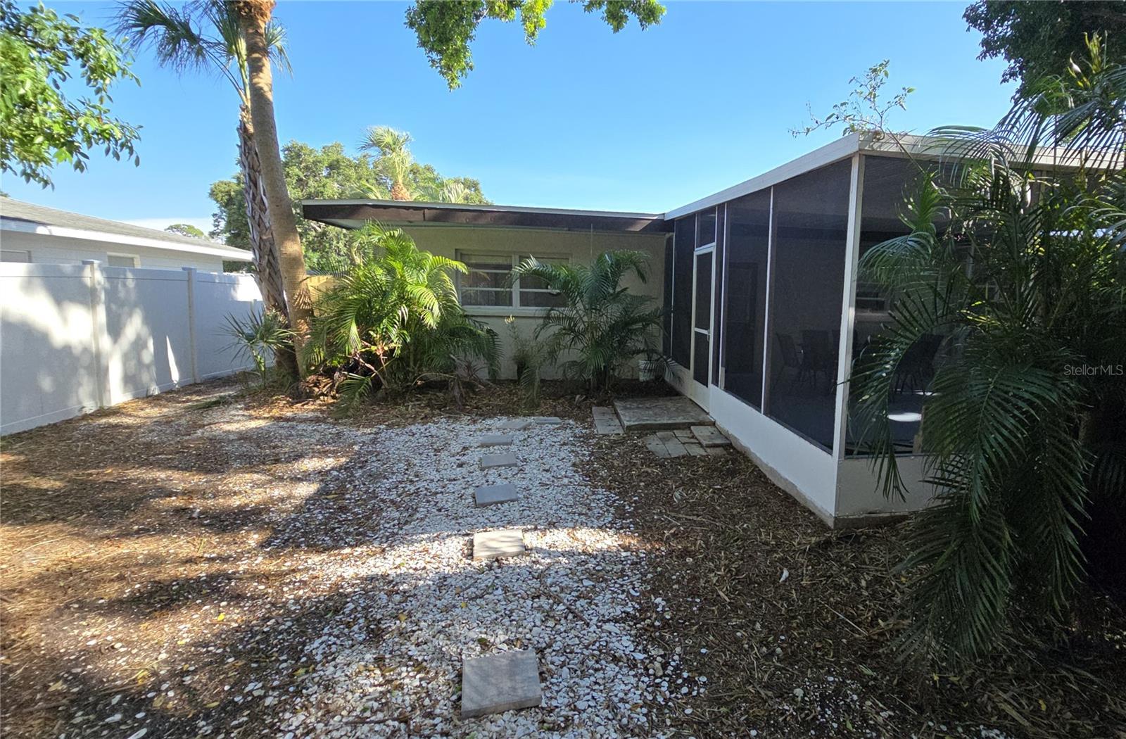 HARBOR OAKS - Residential