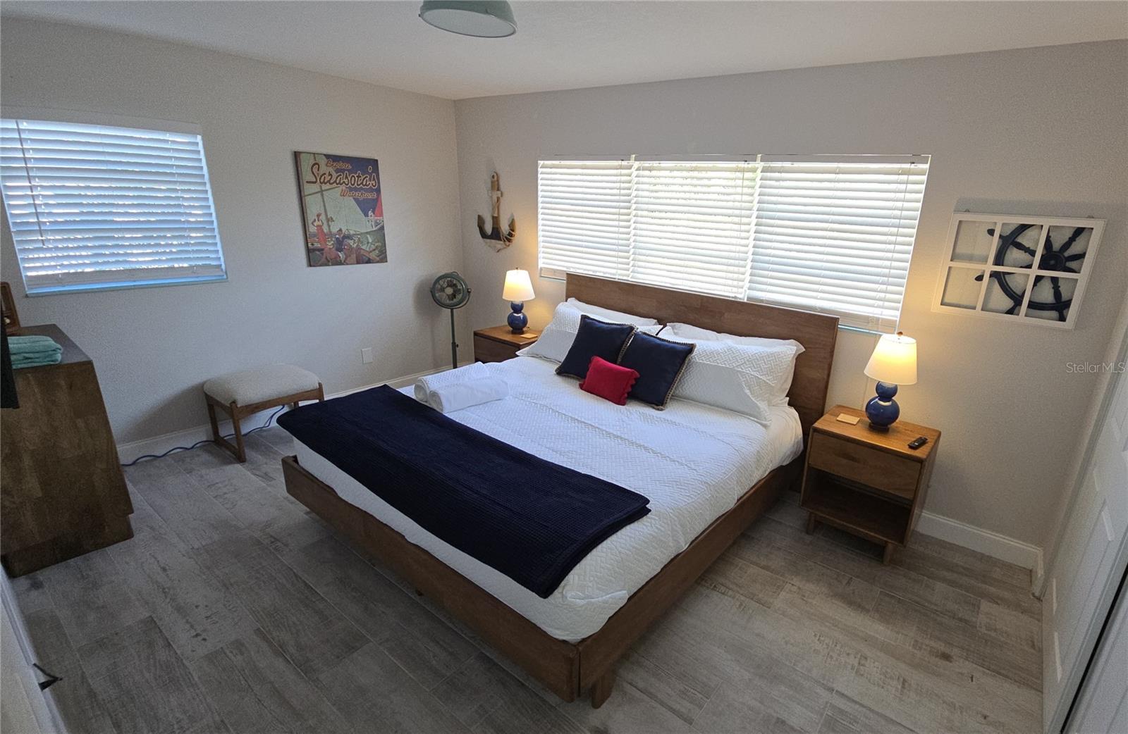 HARBOR OAKS - Residential