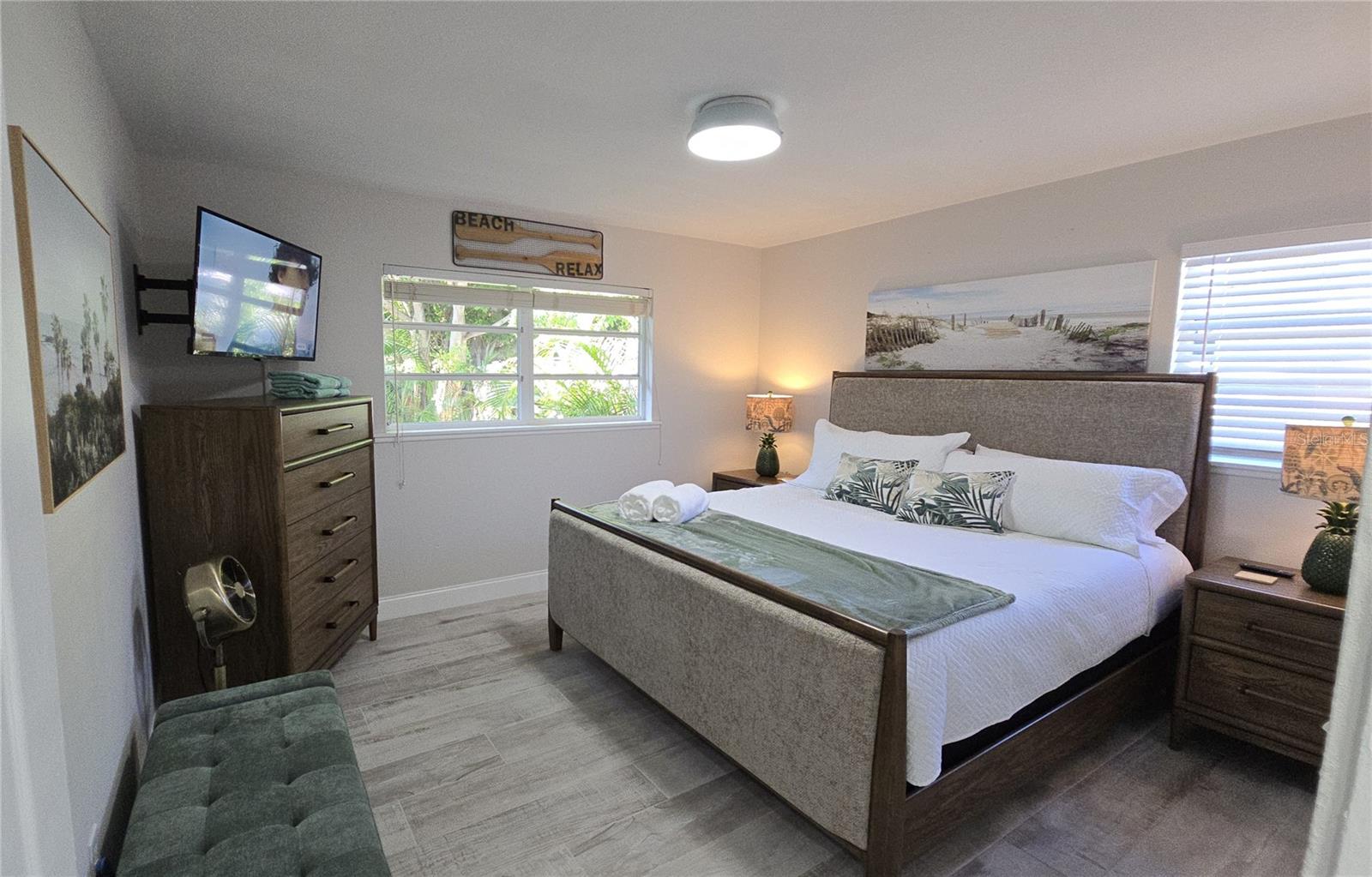 HARBOR OAKS - Residential