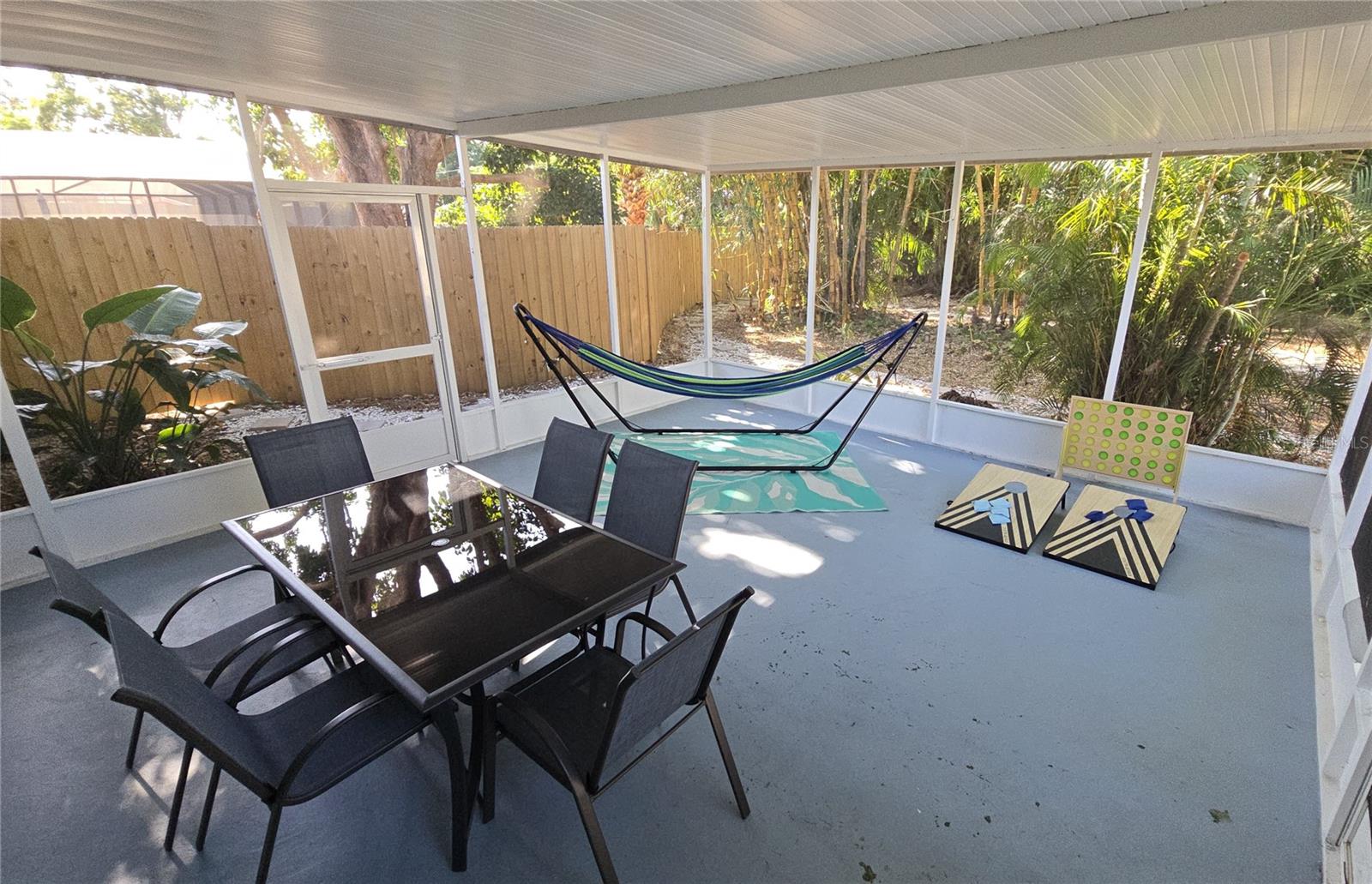 HARBOR OAKS - Residential