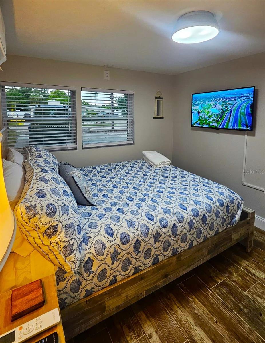 HARBOR OAKS - Residential