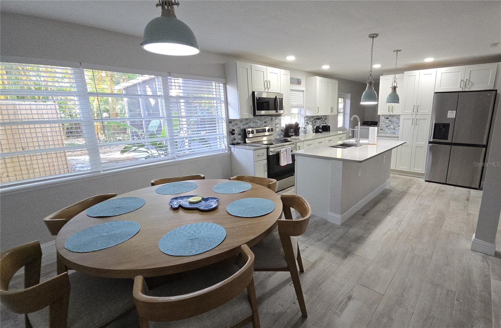 HARBOR OAKS - Residential