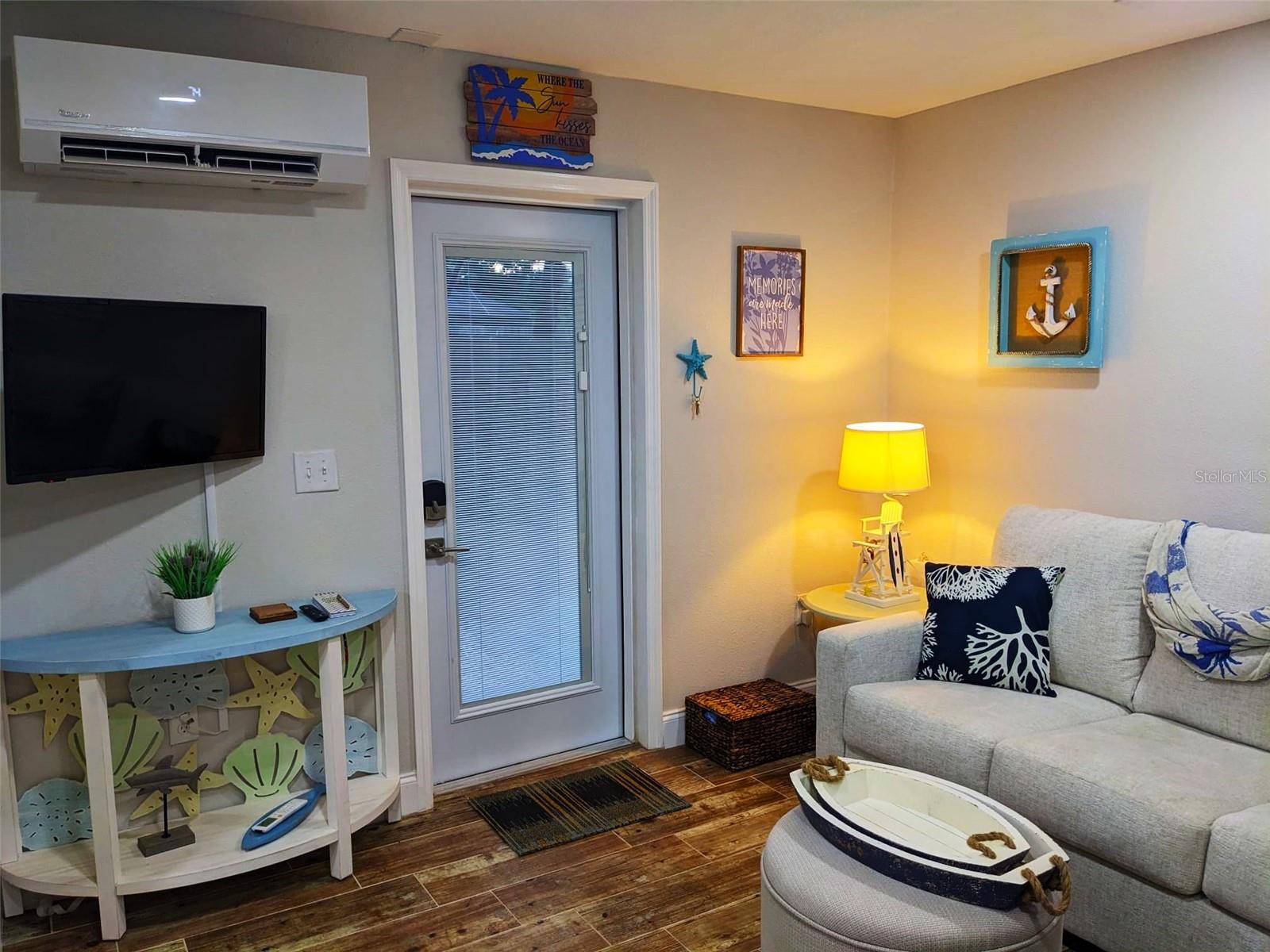 HARBOR OAKS - Residential