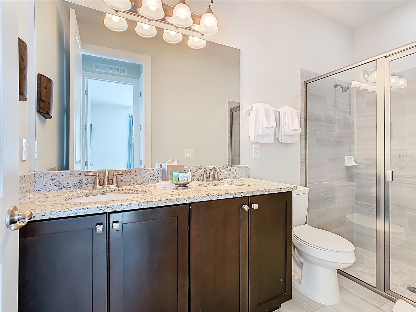 REUNION WEST PH 1 WEST & AMENT CTR RPLT - Residential