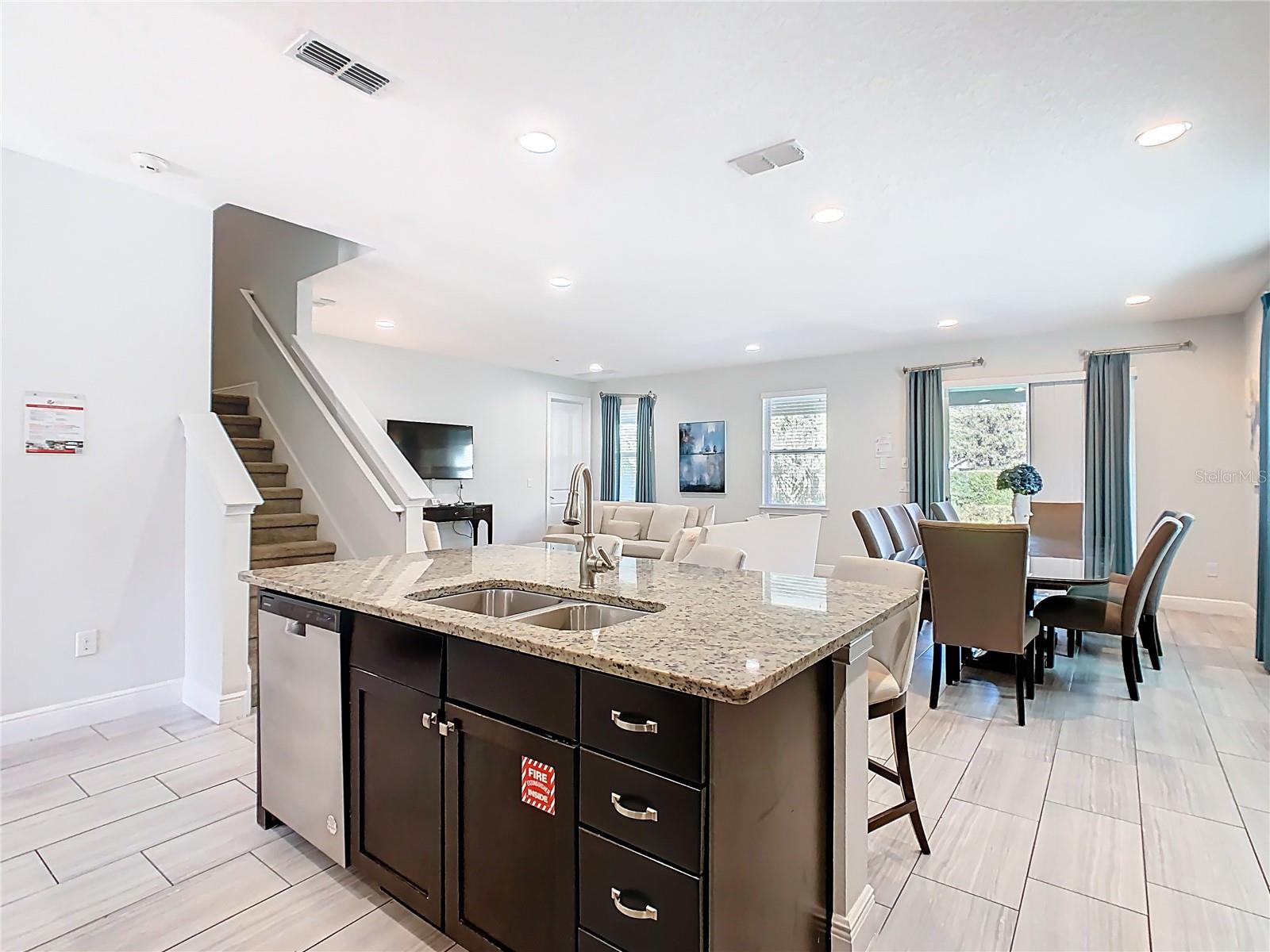 REUNION WEST PH 1 WEST & AMENT CTR RPLT - Residential