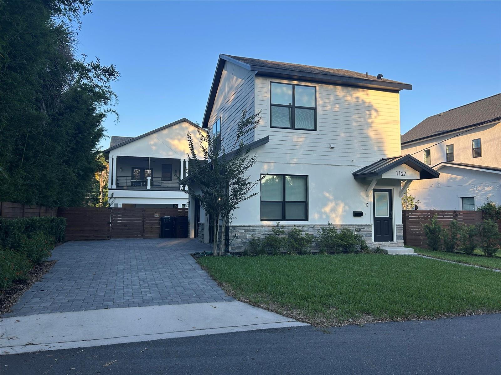 1200 EDWARDS LANE