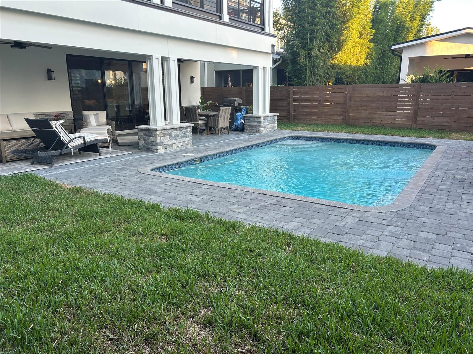 1200 EDWARDS LANE