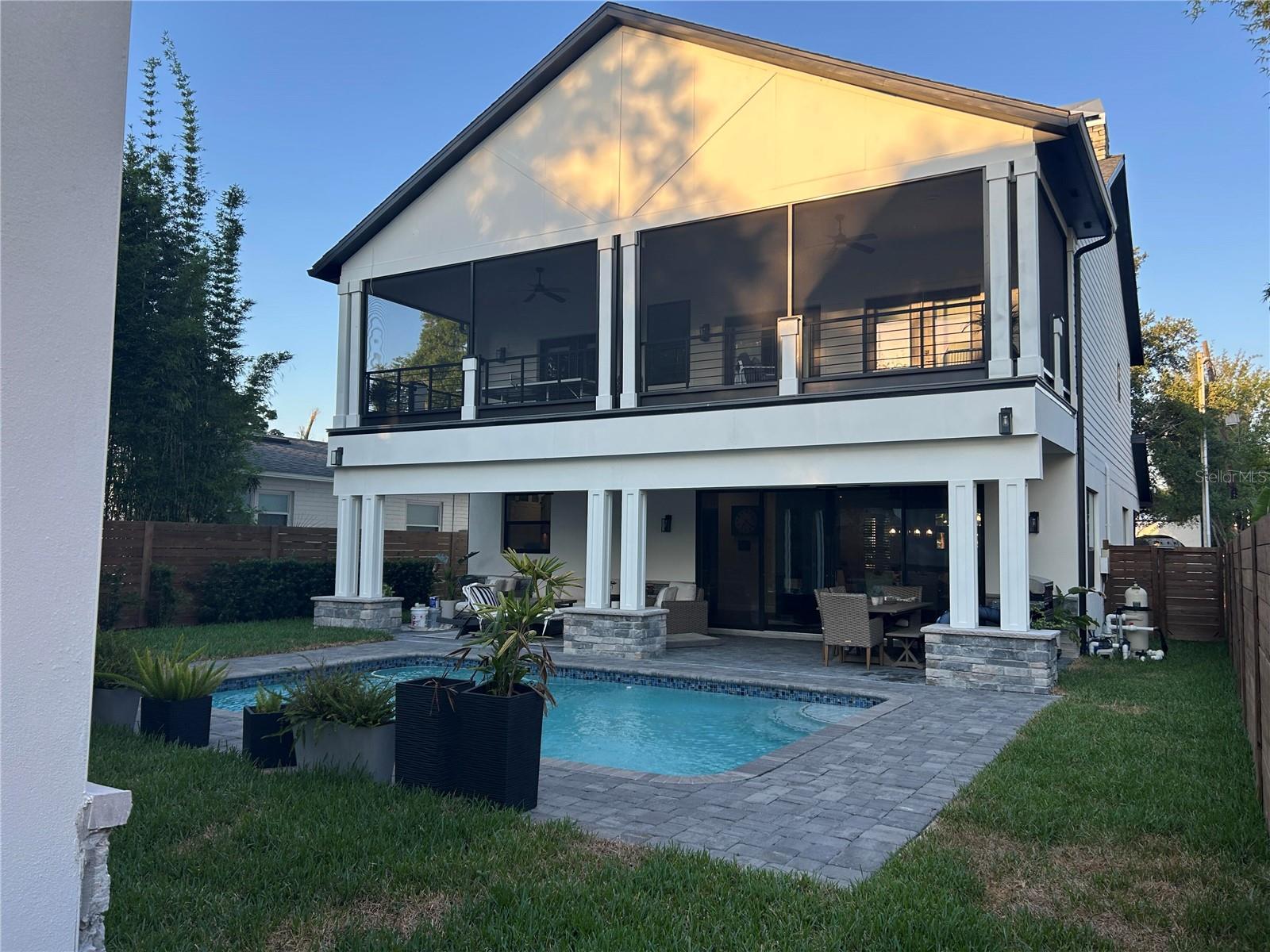 1200 EDWARDS LANE