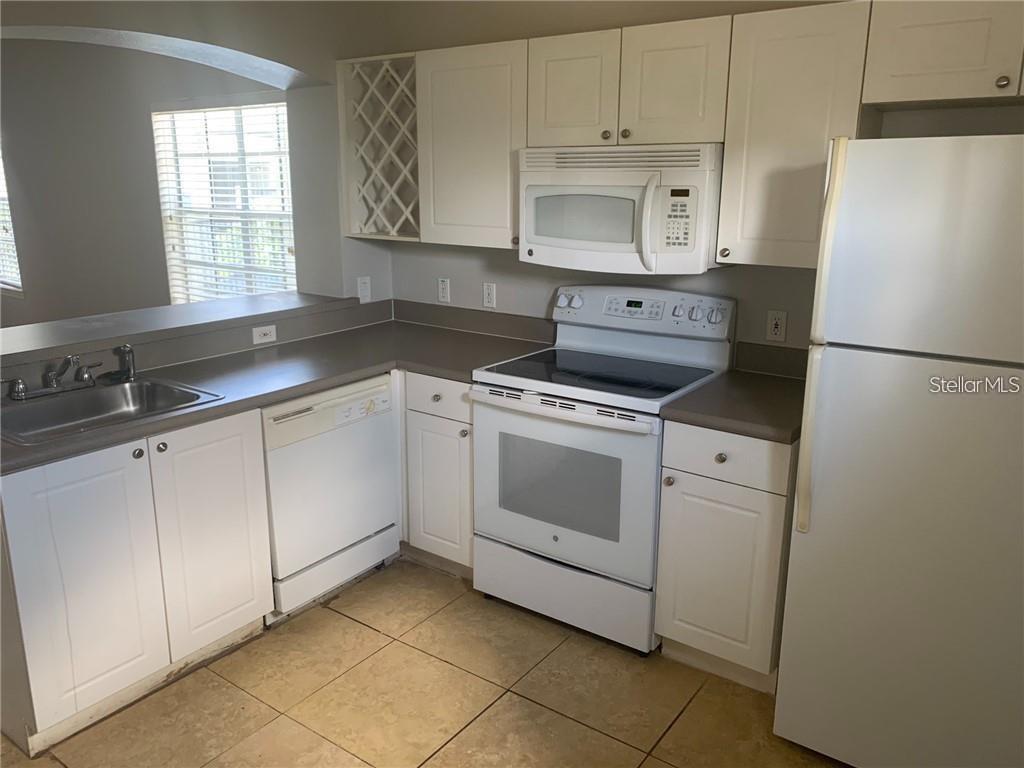 ARBORS AT CARROLLWOOD A CONDOM - Residential Lease