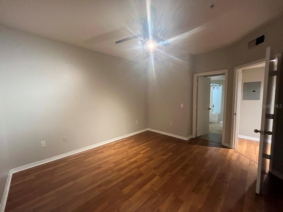 ARBORS AT CARROLLWOOD A CONDOM - Residential Lease