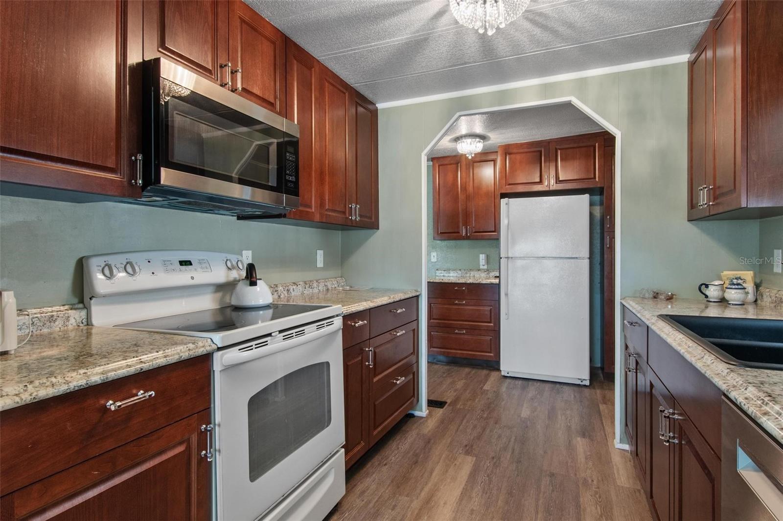 1610 REYNOLDS ROAD 242