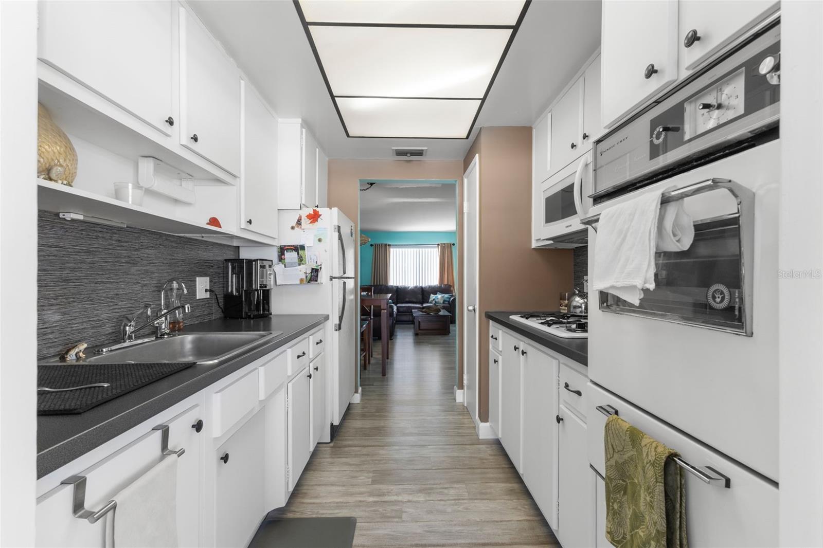 TOWN APTS CONDO - Residential