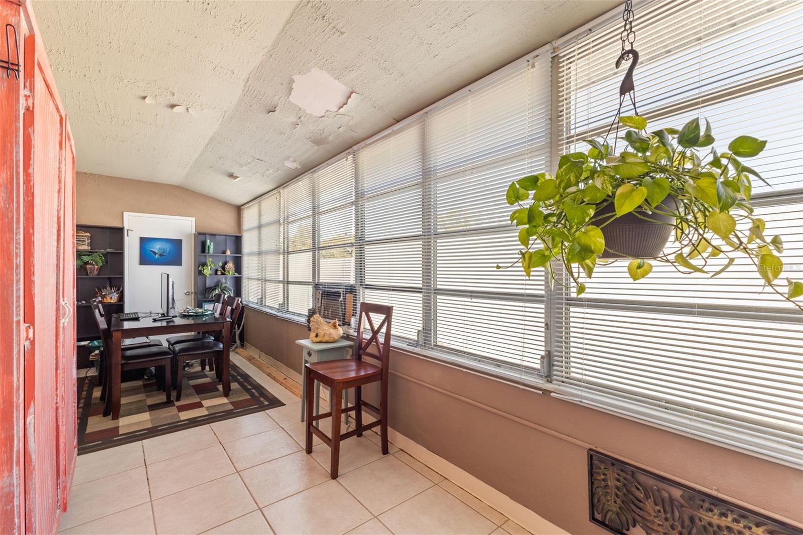 TOWN APTS CONDO - Residential