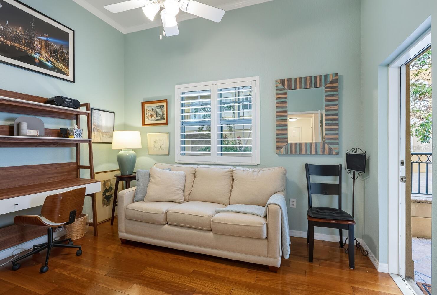 BROADWAY PROMENADE - Residential