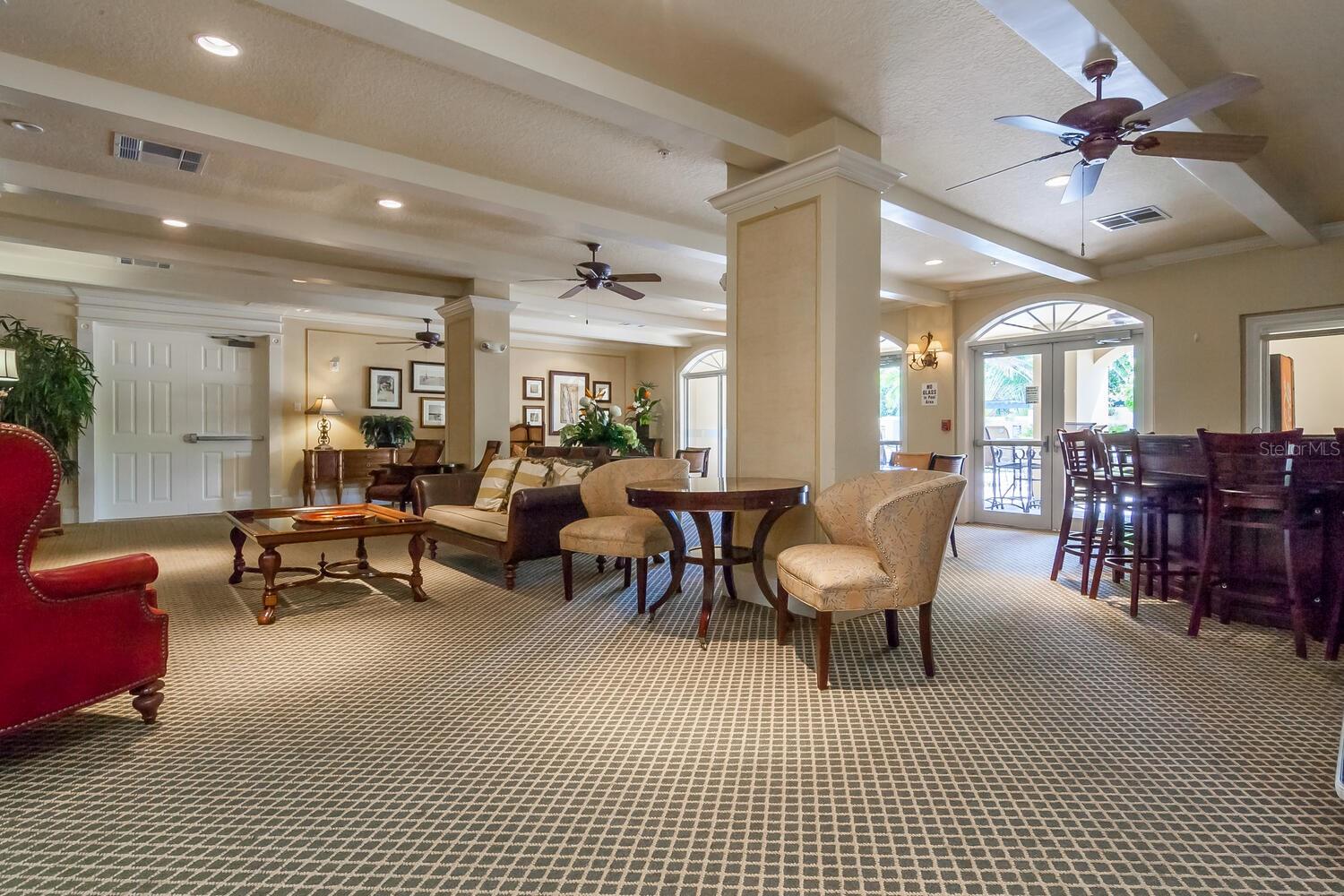 BROADWAY PROMENADE - Residential