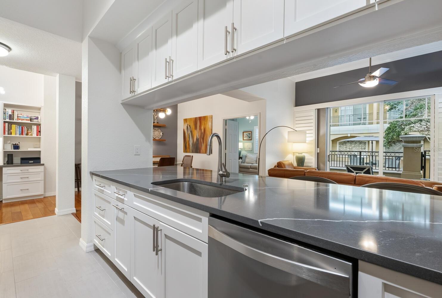 BROADWAY PROMENADE - Residential