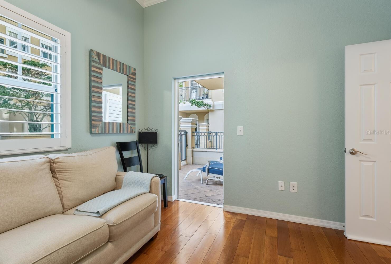 BROADWAY PROMENADE - Residential