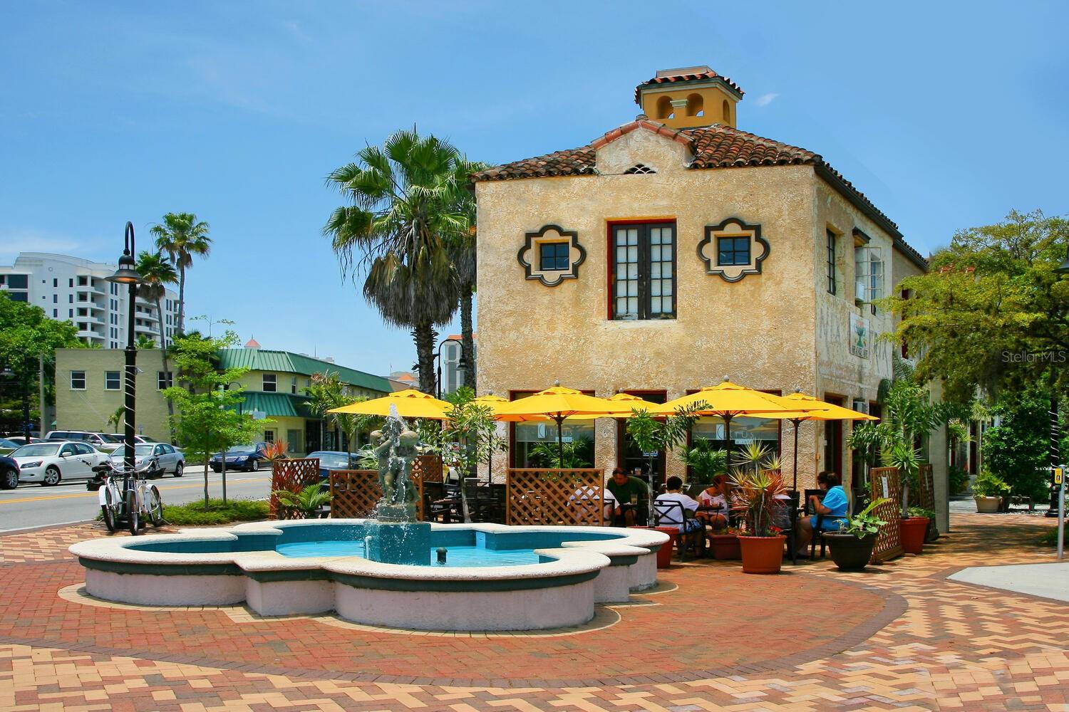 BROADWAY PROMENADE - Residential