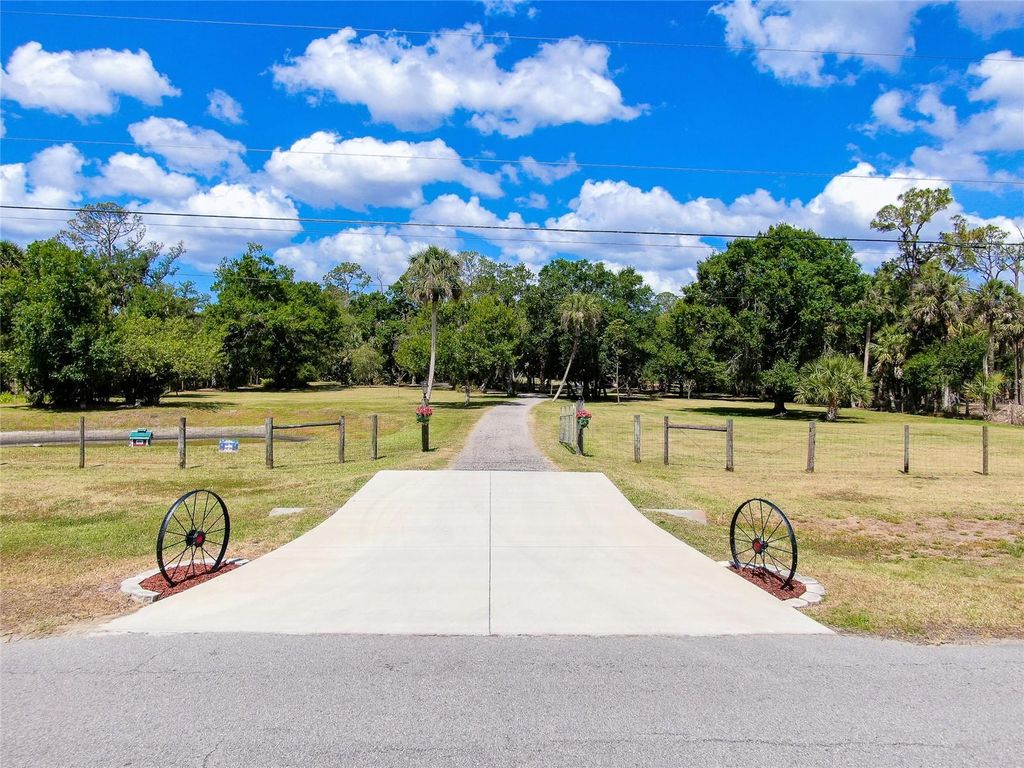 Photo of 6293 Taneytown Street, North Port, FL 34291 (MLS # N6138798)