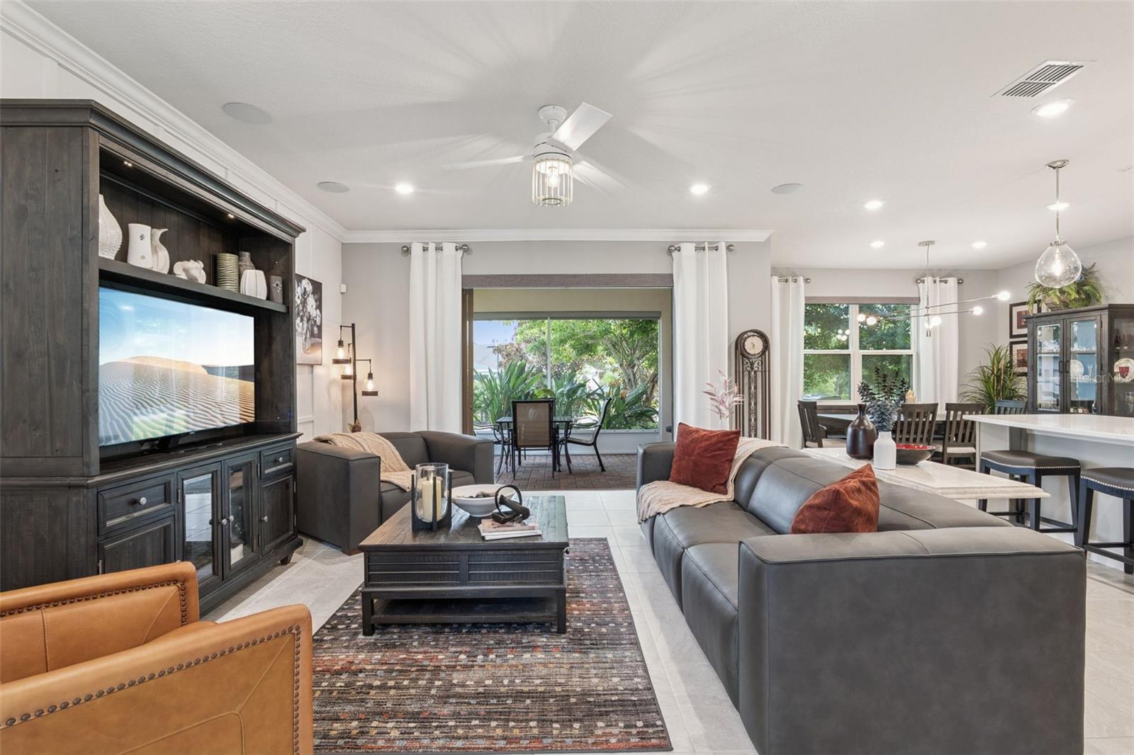 LONGLEAF AT OAKLAND - Residential