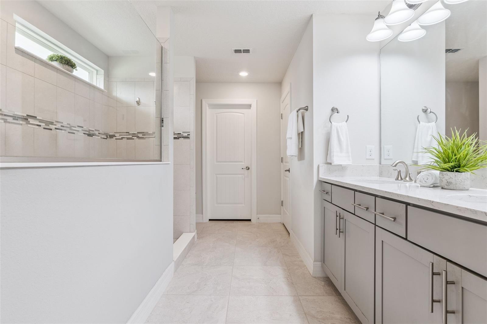 LONGLEAF AT OAKLAND - Residential