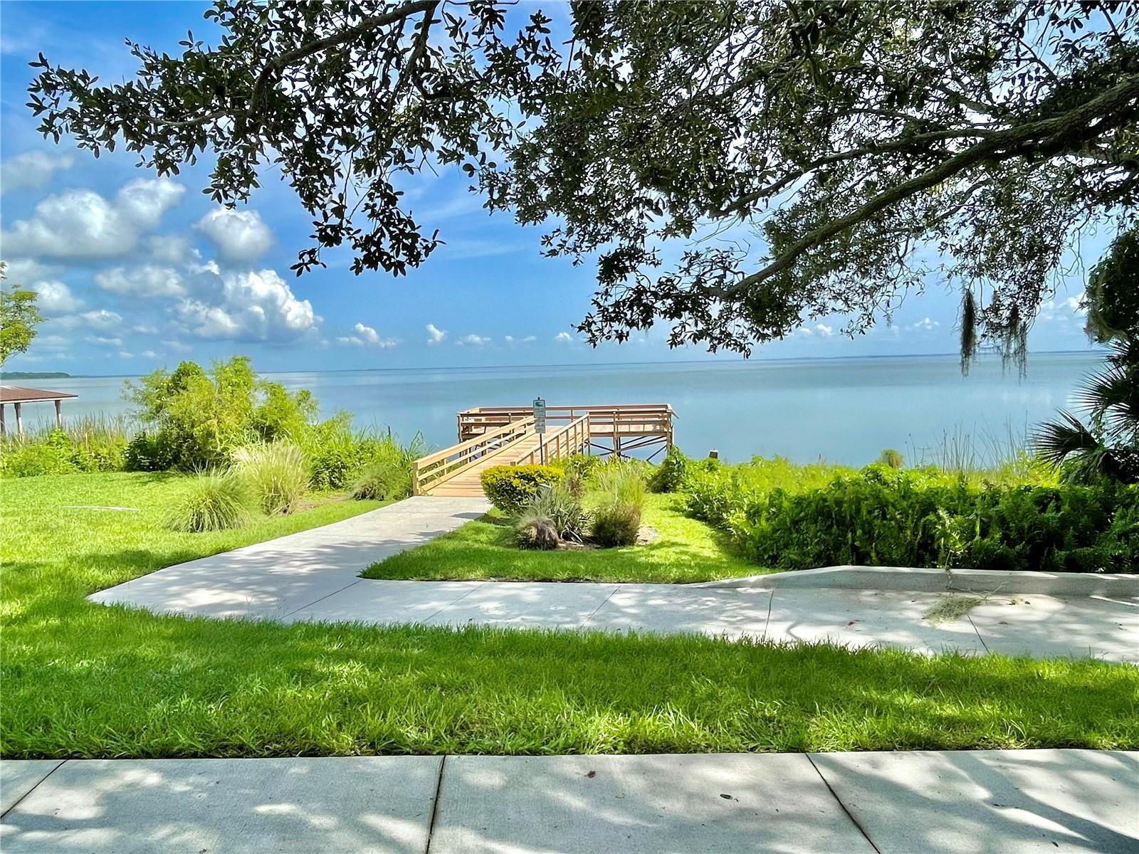 LONGLEAF AT OAKLAND - Residential