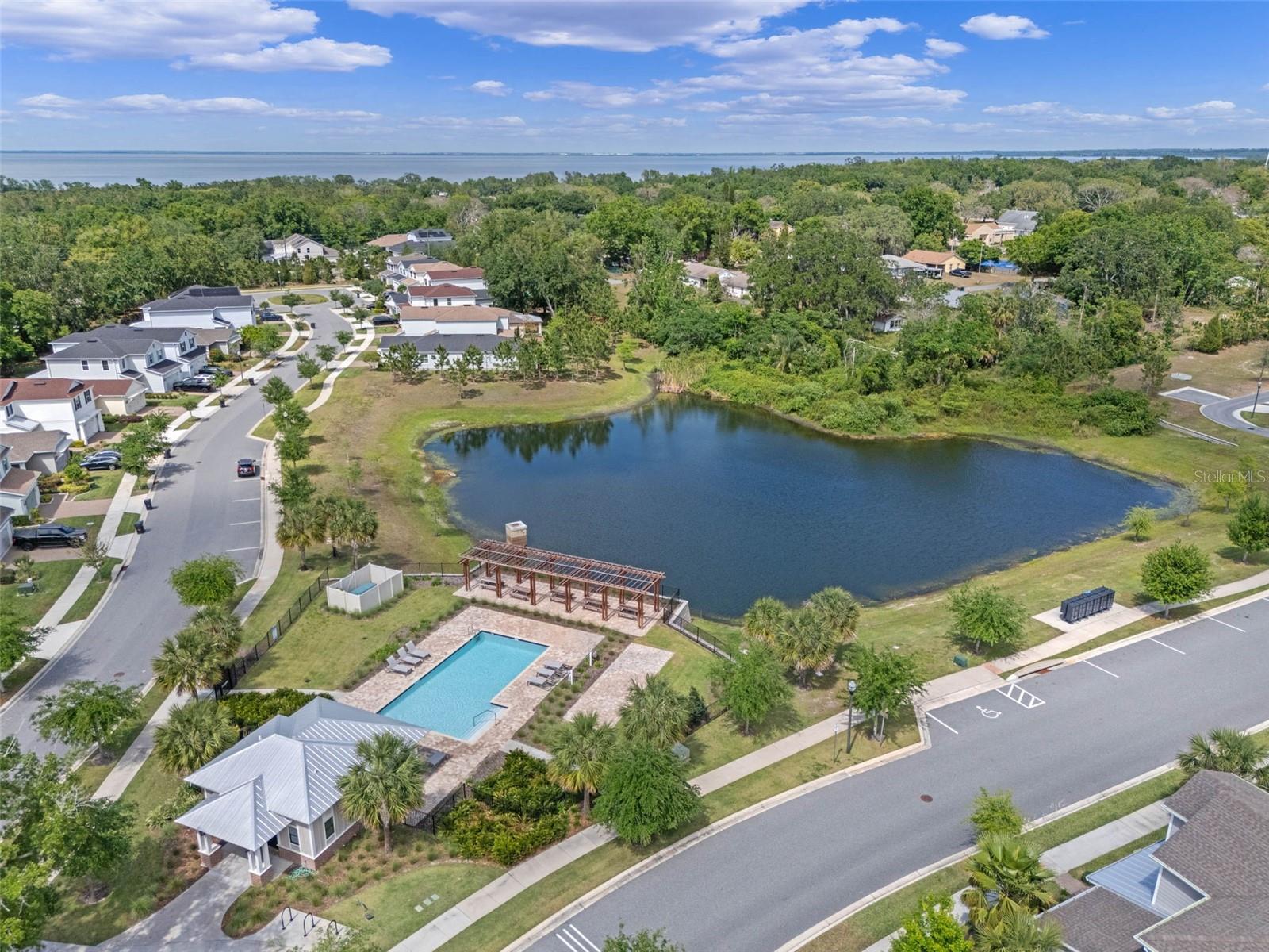 LONGLEAF AT OAKLAND - Residential