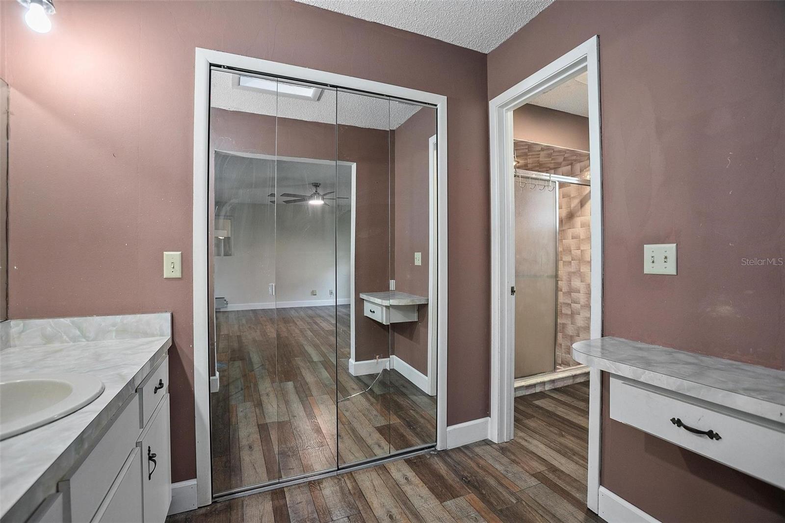 ROLLING ACRES ESTATES UNIT 02 - Residential