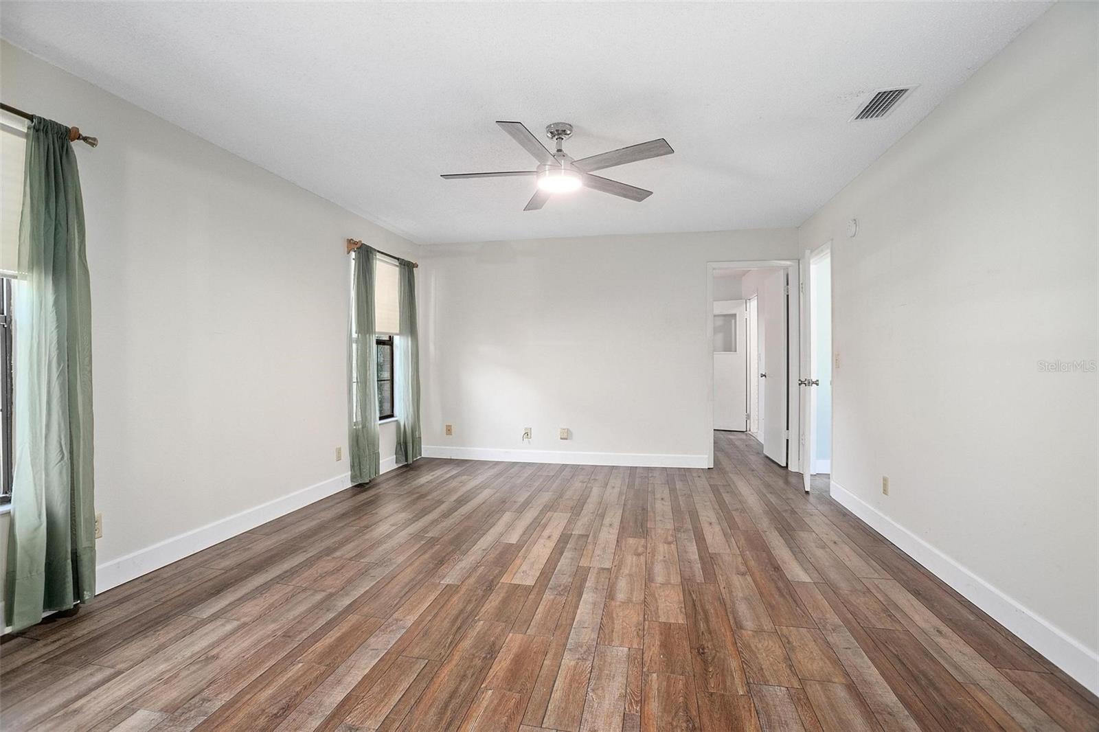 ROLLING ACRES ESTATES UNIT 02 - Residential