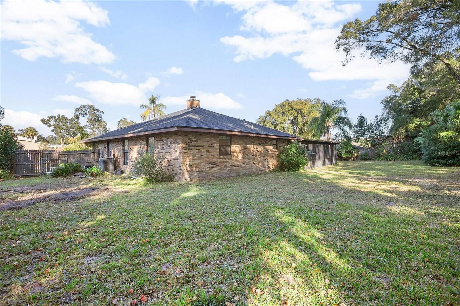 ROLLING ACRES ESTATES UNIT 02 - Residential