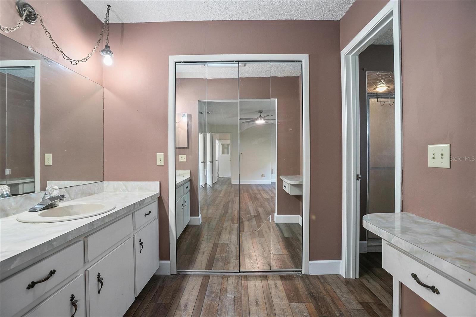 ROLLING ACRES ESTATES UNIT 02 - Residential