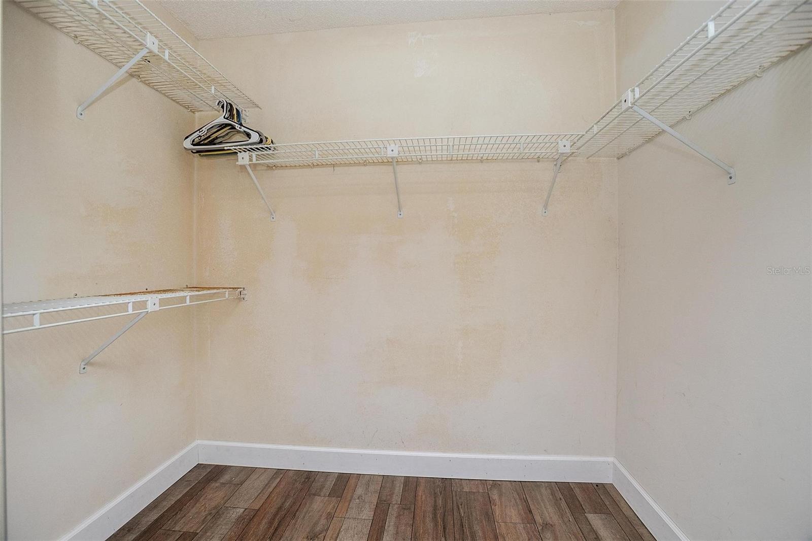 ROLLING ACRES ESTATES UNIT 02 - Residential