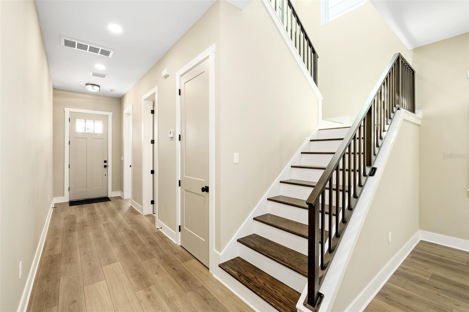 RIVERCREST - Residential